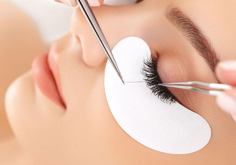 Eyebrow and Eyelash Tinting Near Taksim Istanbul